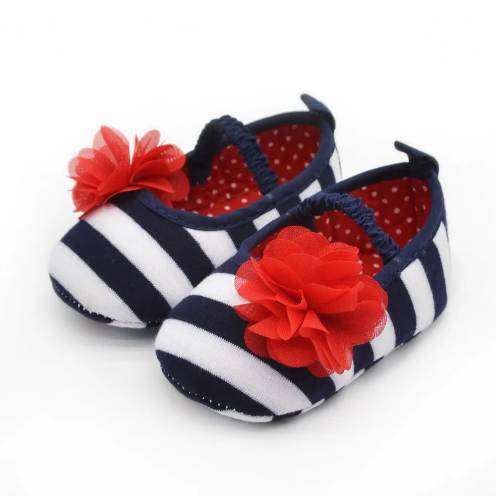 Весна-Осень 2016 г. новая дизайнерская обувь для малышей модные туфли для девочек с большими красными цветами ручной работы мягкие