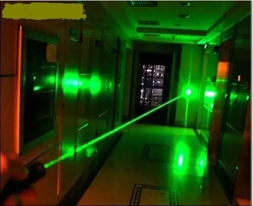 Супер самая сильная военная 532nm Зеленая лазерная указка 50 Вт 50000 м SOS вспышка светильник ожога черные спички/светильник ожога сигарет Охота - Цвет: Зеленый