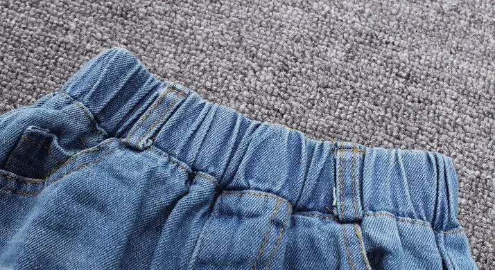 Новые джинсы осень 2017 г. детская модная одежда для девочек джинсы для девочек Geometric-print джинсы детские штаны свободного кроя детские штаны
