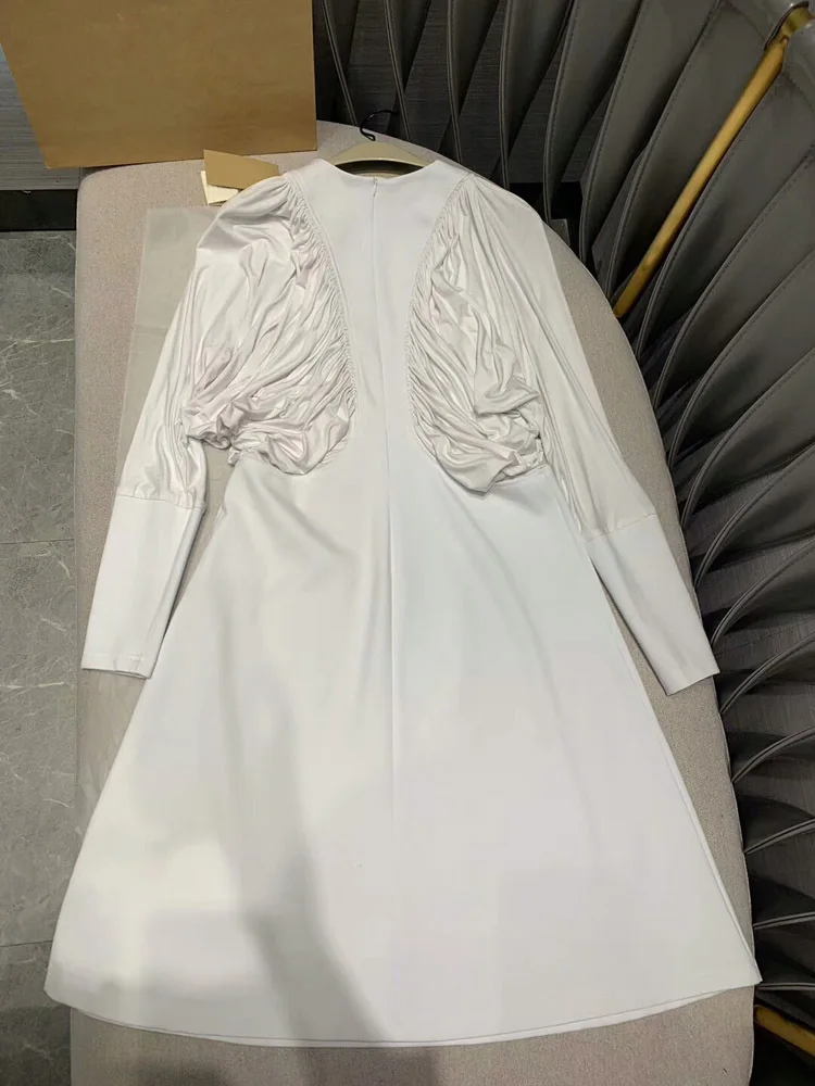 10446072140_802271193