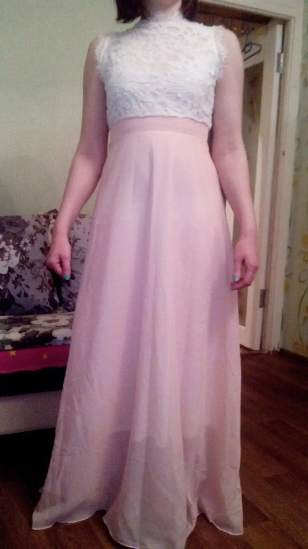 DRESSES (6)