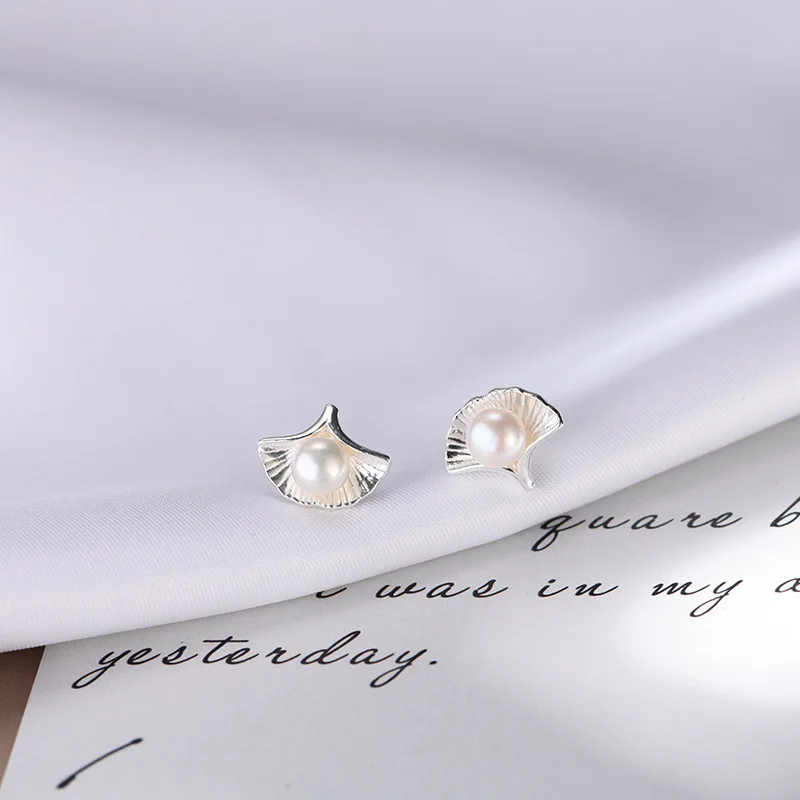 

Hongye 2019 New Real Pearl Earrings Studs Sweet Girls Ginkgo Shape Sterling Silver 925 Stud Earrings Hand Crafts Female Brincos
