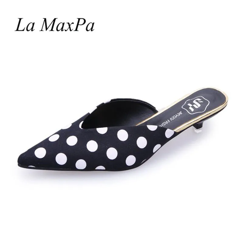 La MaxPa/Коллекция года; сезон лето; модные тапочки шлепанцы; женские шлепанцы на тонком высоком каблуке; женские босоножки с острым носком; модельные туфли в горошек; тапки в точку - Цвет: black slippers