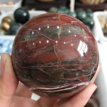 60 мм Природный окаменелый древесный шар с кристаллами Мадагаскар
