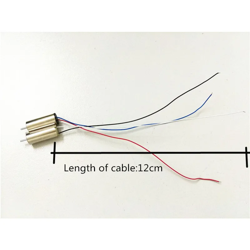 Lot de deux micro moteurs électriques 3.7V DC côte à côte, parfaits pour applications robotiques