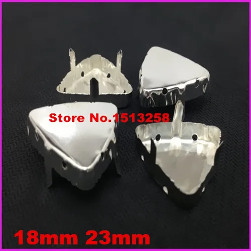 

500pcs/lot,triangle metal claw for setting crystal fancy stones,claw settings for clothing,dress,garments 18mm,23mm
