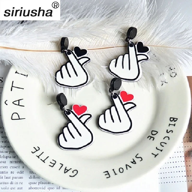 

Retro Europe and America Geometric Earrings Wild Fashion Long Exaggerated Round Personality Love Square Temperament Earring S164
