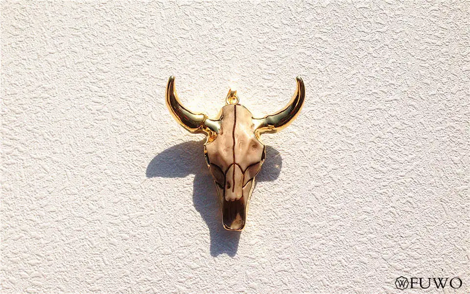 Longhorn Resin OX Cattle Skull Pendant 7