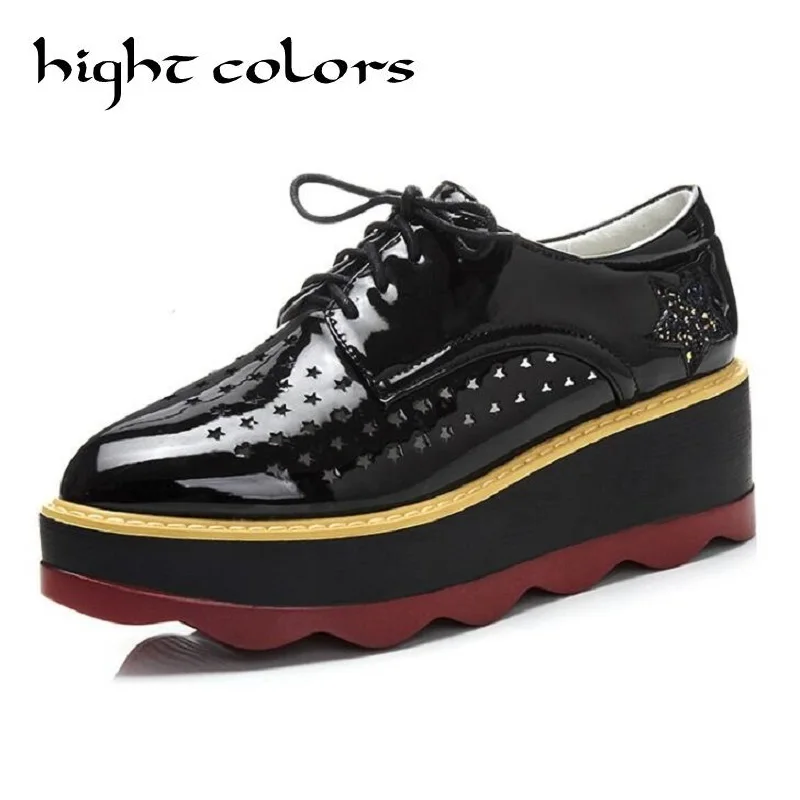 

Brand Stars Hollow Platform Shoes Woman Brogue Patent Leather Lace Up Creepers Female Wedge Oxford Shoes For Women High Heels
