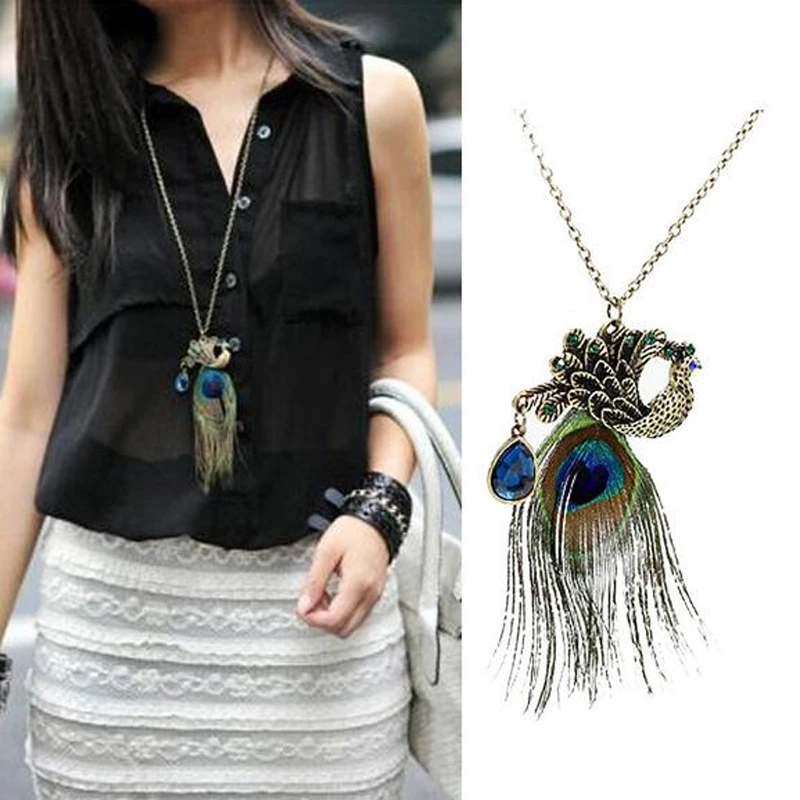 

Lady Women Vintage Retro Cute Peacock Pendant Sweater Long Chain Necklace