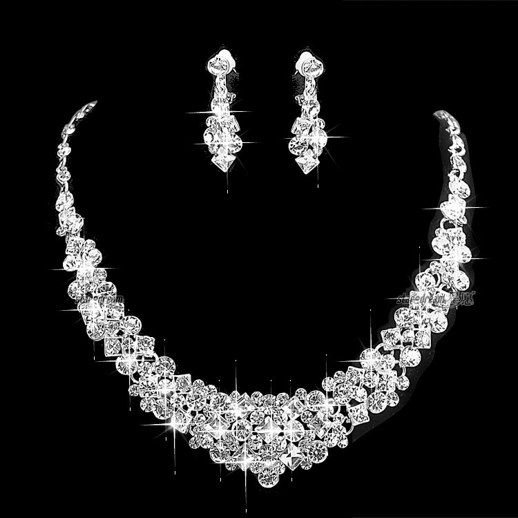 

Sparkly Silver Tone Clear Rhinestone Crystal Diamante Wedding Necklace and Earrings Jewlery Sets