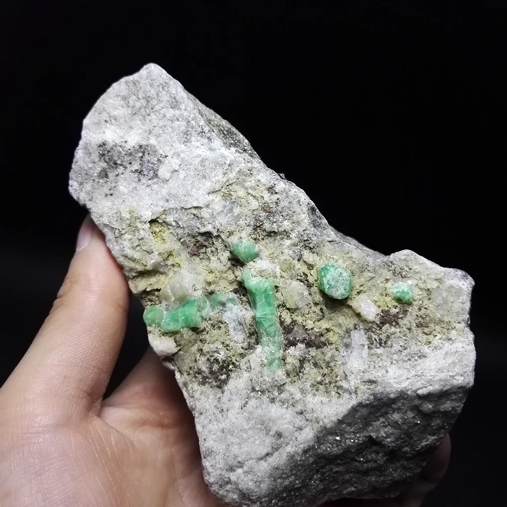 

600g NATURAL Stones and Minerals Rock Emerald green symbiosis with quartz crystal gem stone ore sample collection ZML3
