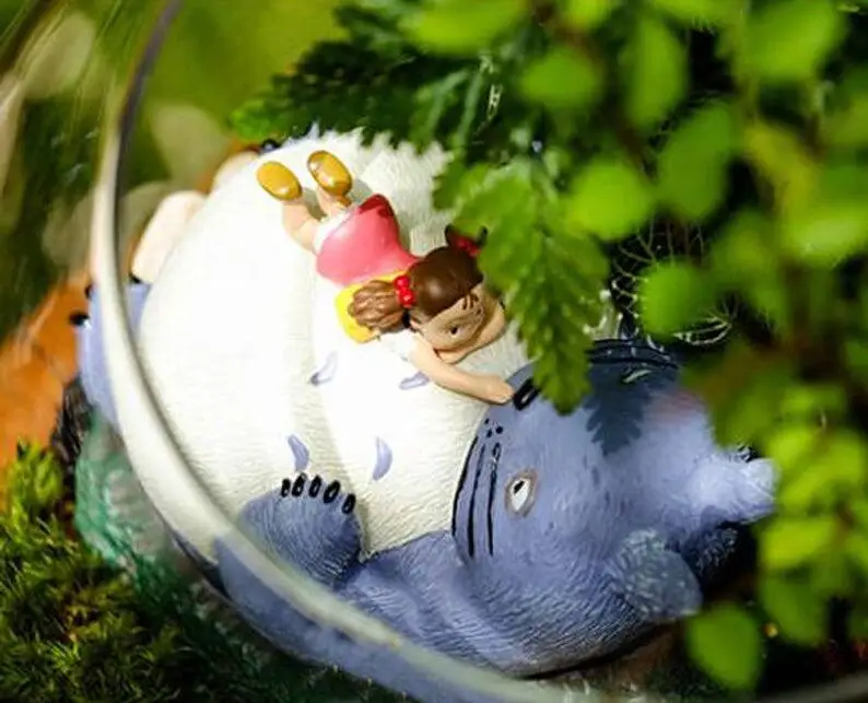 Горячая девушка сидеть на Тоторо миниатюрный Сказочный Сад поставки Ghibli фигурки DIY Террариум декоративные аксессуары