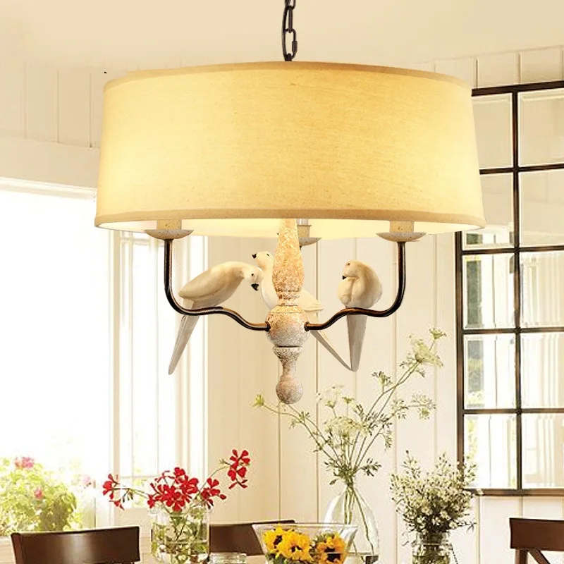 люстра в деревянный дом. люстры на кухню в деревенском стиле. люстра в стиле кантри. светильники кантри прованс. люстры кантри в интерьере.