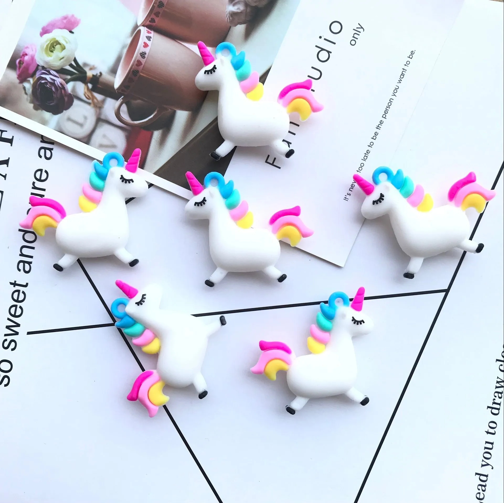 

10pcs/lot Silicone unicorns cartoonKey chain pendant decoration DIY