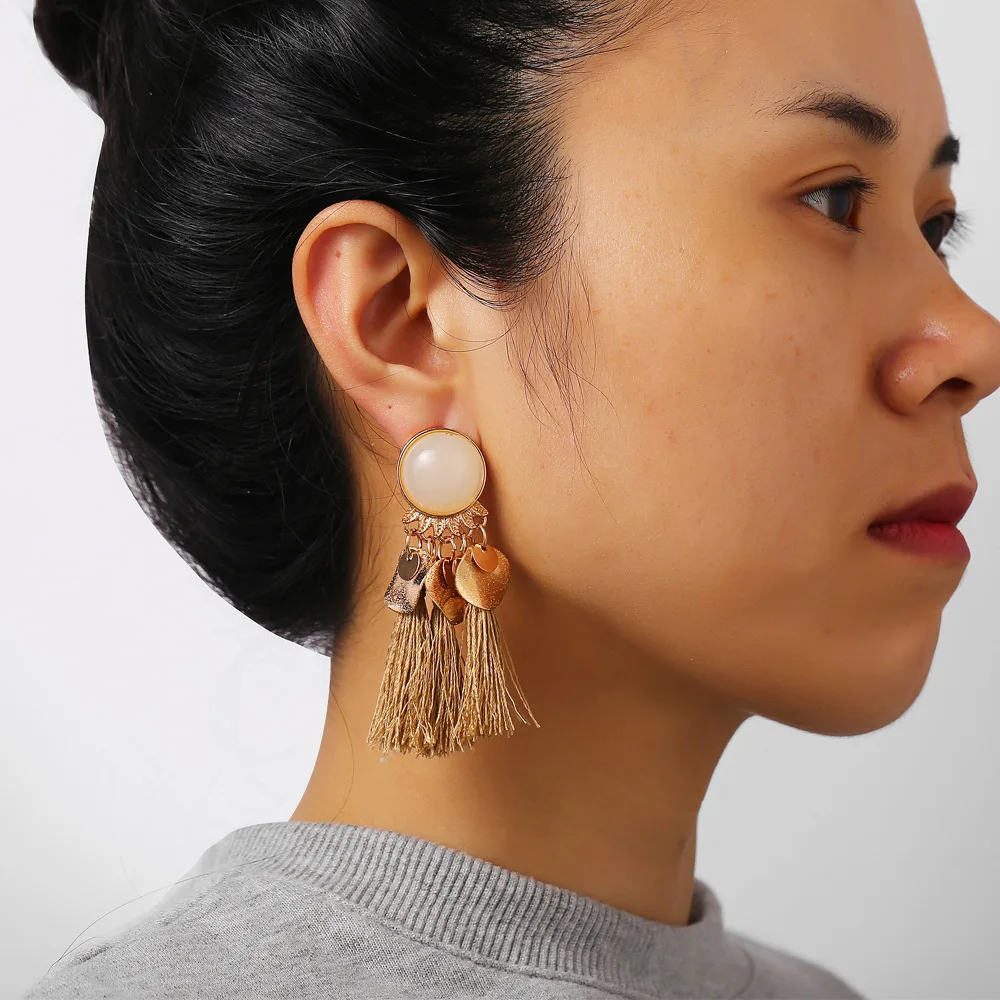 

2019 New fashion Exaggerated alloy resin tassel earrings Bohemian style earrings Charm jewelry Woman's earrings