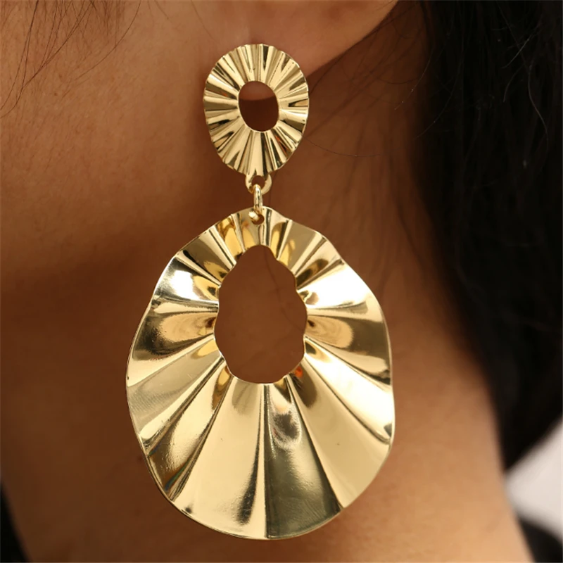 

Fashionable beautiful European and American ladies gifts everyday temperament earrings