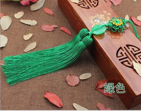 1 шт. новые высококачественные кисточки 33 см длинный кулон нефрит Китайский узел кисточкой кулон Нефритовая кисточка означает мир - Цвет: green