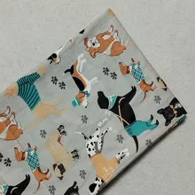 Милый серый мультфильм различных ярких собак напечатаны хлопок ткань животных лоскутное детская одежда из ткани стеганая одежда домашний декор