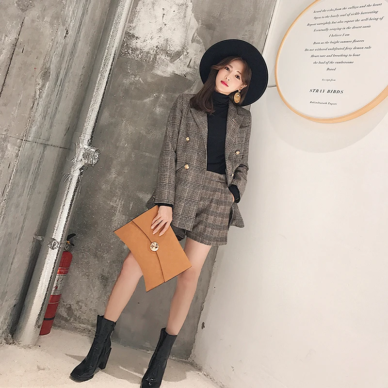 

Autumn and winter new women's Korean fashion suit retro plaid small suit jacket casual shorts two-piece
