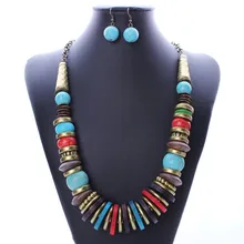 2016 Nueva Moda Largo Collar de perlas de resina Que Restaura el bolso de Imitación de la turquesa del collar del pendiente de la joyería Femenina NK1047