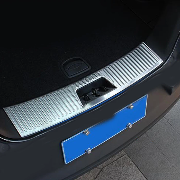 

1pc for MG GS 2015-2017 Guard after trunk protection article The bar after molding Tail box adornment