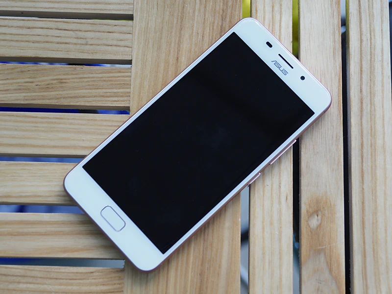 ASUS Zenfone Pegasus 3 s (ZC521TL) MTK MT6750 8 ядер Android 7.0 5.2 дюймов 3ГБ RAM 32 ГБ ROM сканер отпечатков 5000
