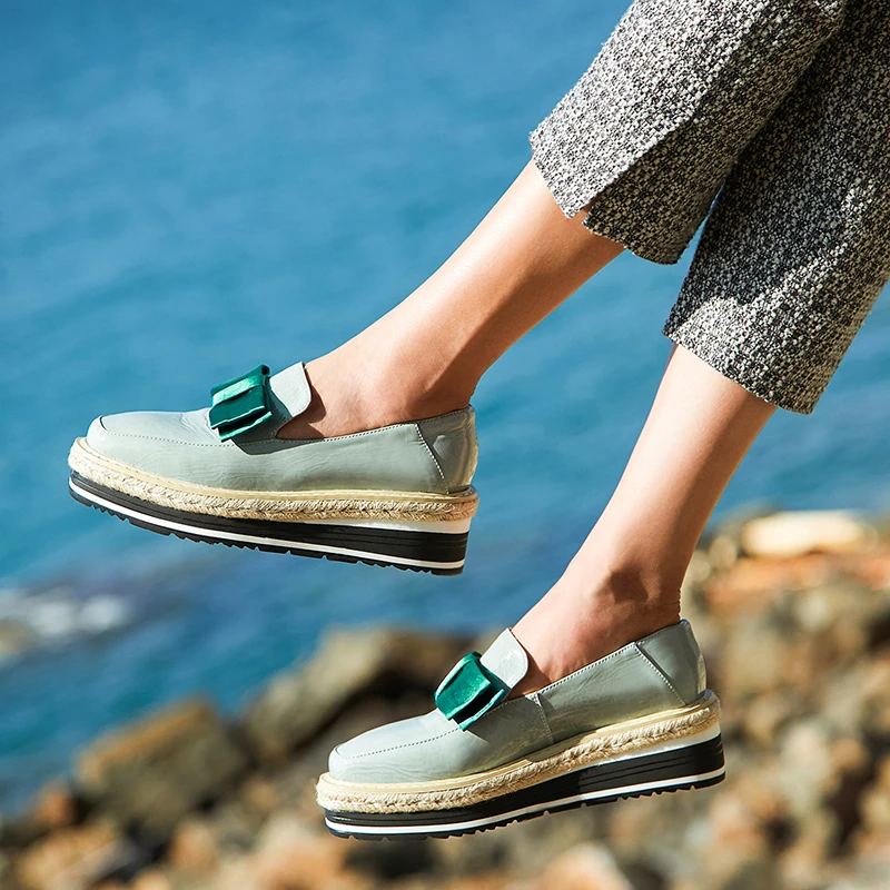 dark green wedges