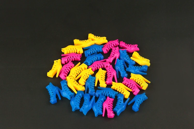 10 pair / lot Fashion Yellow Shoes For Barbie Doll Mixed colored short Boots Doll Accessories Doll Shoes
