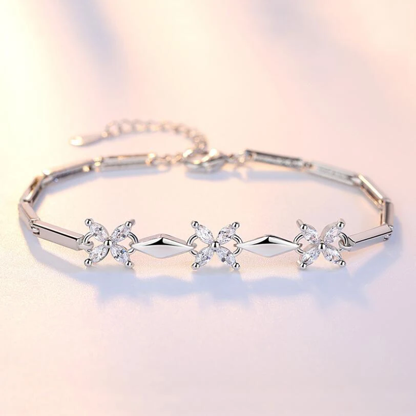 

Version Silver Plated Snow Eye Bracelet Clover Four-Leaf Clover Bracelet Fashion Simple New Eye Crystal Hand Jewelry Manufacture