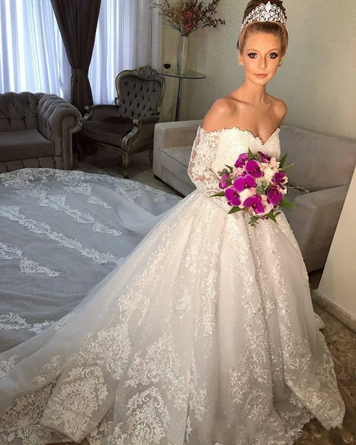 2019-long-sleeve-wedding-dresses-off-shoulder-lace-backless-ball-gown-long-train-beaded-applique-bridal-gowns-de-novia-customized (1)