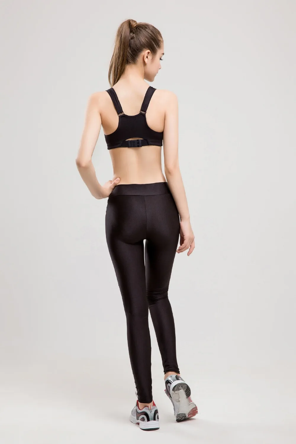 2268391985_950613593