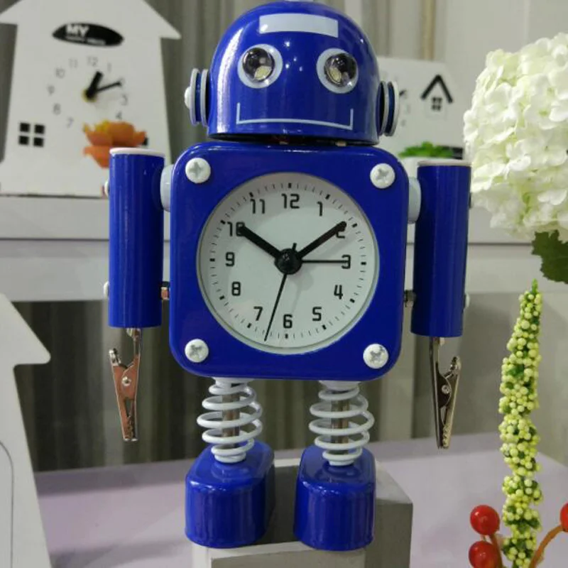 2018 New Creative Children Cartoon Robot Alarm Clocks for Student Personal Mute Metal Making Table Alarm Clocks Single-sided