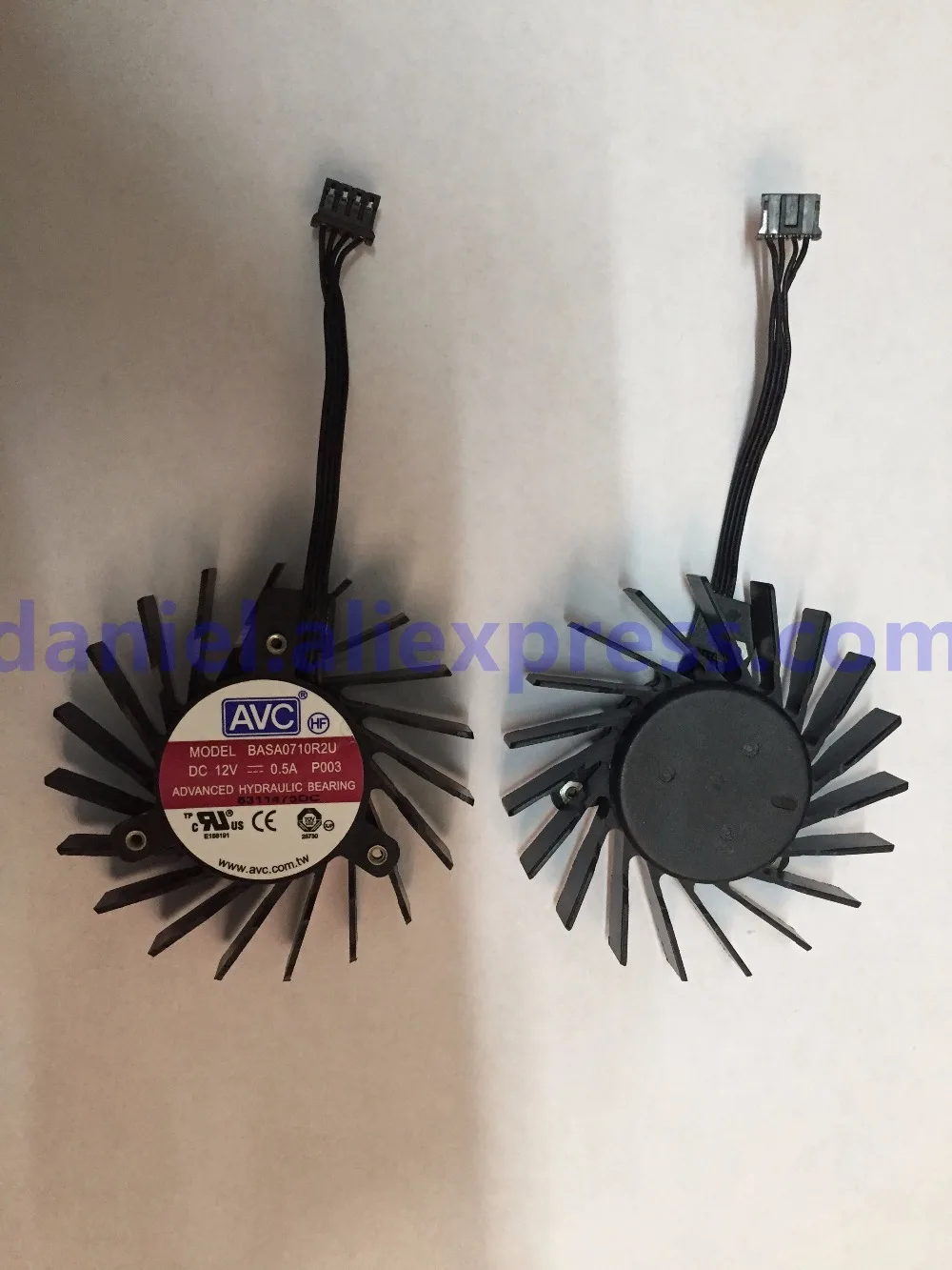 

New BASA0710R2U hole spacing 3.5cm diameter 6.5cm Q4000 video card cooling fan