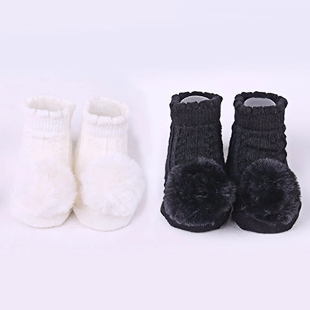 2 пар/уп. новорожденных помпонами Носки хлопка детские зимние носки в подарок комплект Нескользящие с помпоном противоскользящие носки для новорожденных девочек 0-6 м