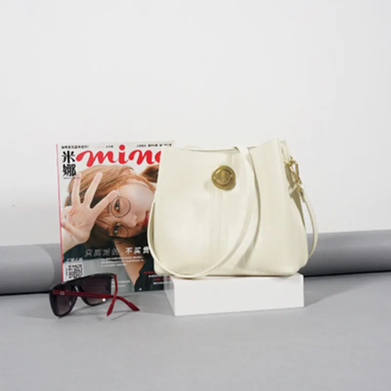 

Luxury Brand Designer Channels Handbags Shopping Handbag Women stripe PU Metal lock Shoulder Bag High Quality Female Casual