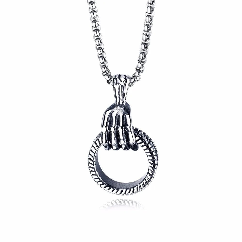 

Terror Ghost Hand Tire Pattern Pendant Titanium Steel Men's Necklace High Quality Retro Sport Wind Jewelry 3-GX1486