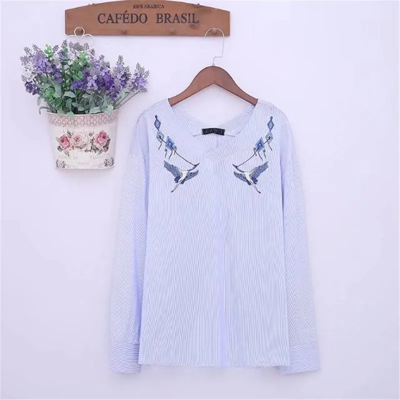 5xl Большие размеры Crane embroidery полосатая блуза Женские топы с v-образным вырезом