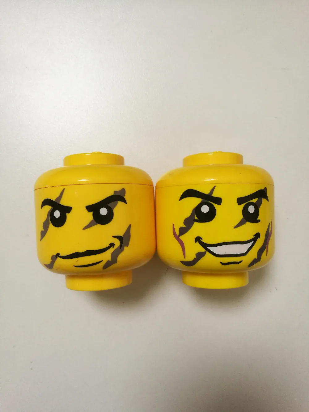 Goedkoop Singel verkoop gebouw speelgoed grote kop smiley gezicht onderdelen vat sorteren blikjes Building Minifig Bakstenen Blokken Kinderen Speelgoed Geschenken