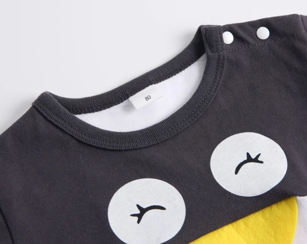 10852402956_1899811512