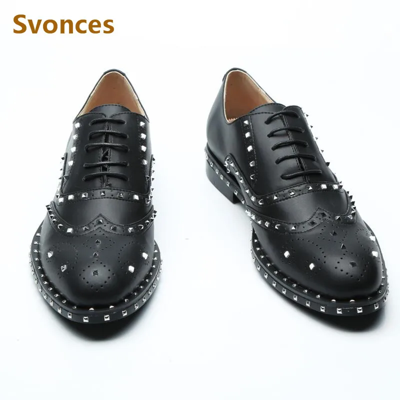 

Genuine Leather Oxford Shoes Man Luxury Rivets Spikes Hollow Breathable Man Shoes Formal Lace-up Dress Shoes Brand Zapatillas