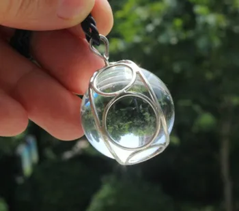 

Clear Natural Quartz Crystal Shpere Ball Pendant Reiki Healing Silver 33g