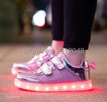 Новые детские светящиеся спортивные кроссовки для мальчиков и девочек, люминесцентный светящийся кожзаменитель, дышащие кроссовки на плоской подошве
