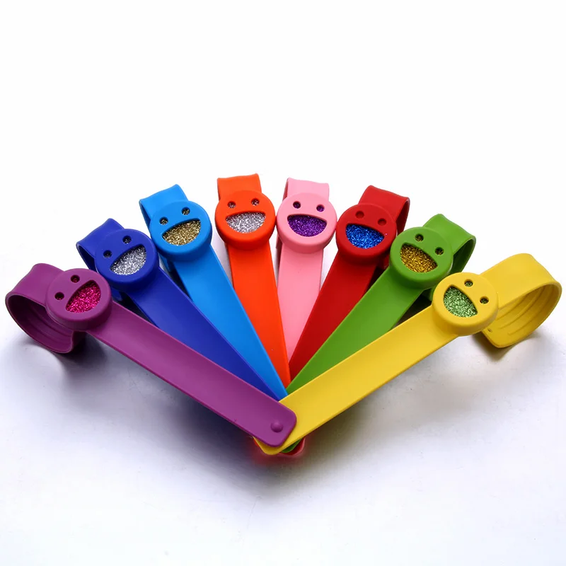 

8 Colors 1pcs Smile Face Silicone Slap Bracelets Essential Oils Diffuser Wristband anti-mosquito for Kids