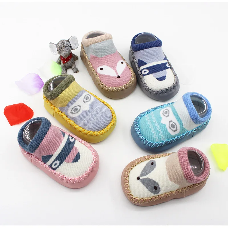 Носки для малышей 0-2-4 лет, весна-осень-зима, забавные носки для малышей, Нескользящие хлопковые носки-тапочки с кожаной подошвой и рисунком