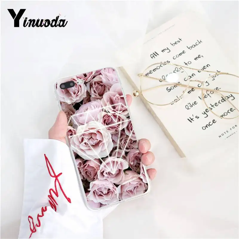 Elegante Rosa Roxo no Vaso