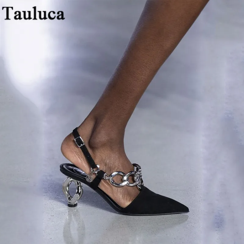 

Sandales Femme Suede 2019 Spring and Summer New Metal Chain Strange Heel With Rivets Pointed Toe Catwalk Women Buckle Sandals