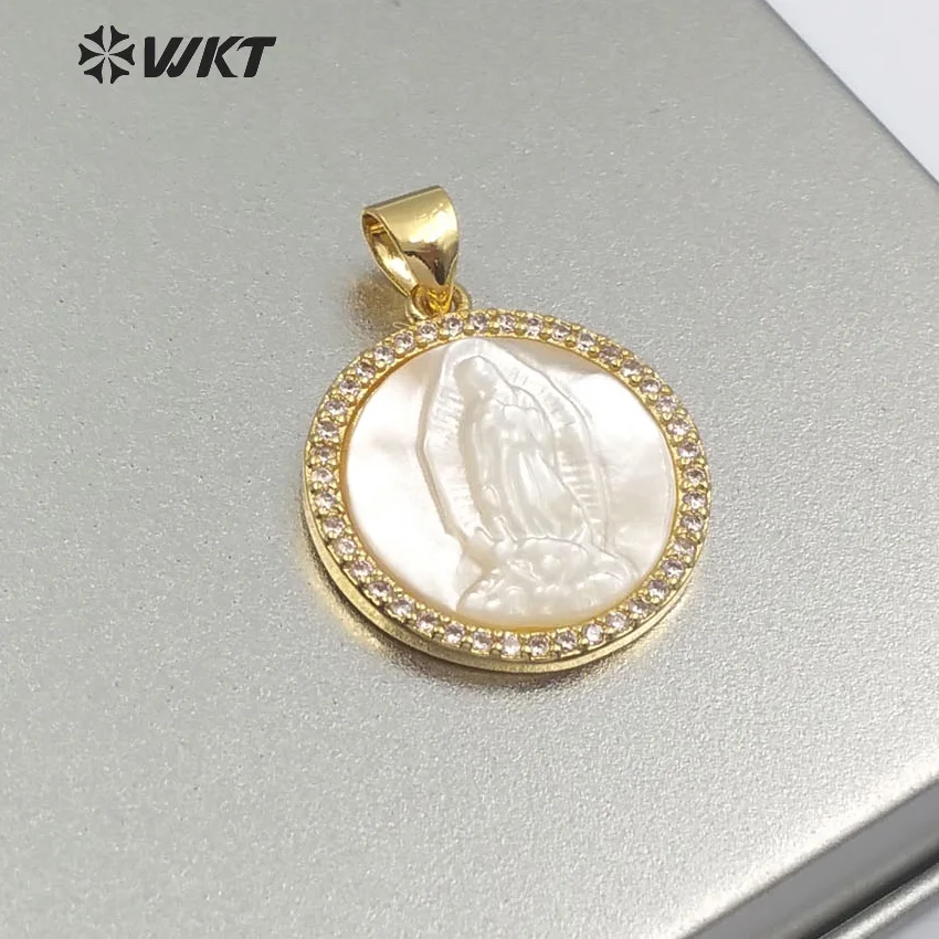 

WT-MP112 Virgin Lady Of Guadalupe Pendant Natural White Shell With Dainty Crave Round Medal Women Vogue CZ Pave Pendant Jewelry