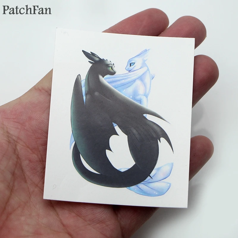 شراء 2 قطعة Patchfan كيفية تدريب الخاص بك التنين ضوء غضب بلا أسنان المؤقتة الجسم الفن ملصق نقل المياه الوشم الرجال ماكياج A1690 حديث