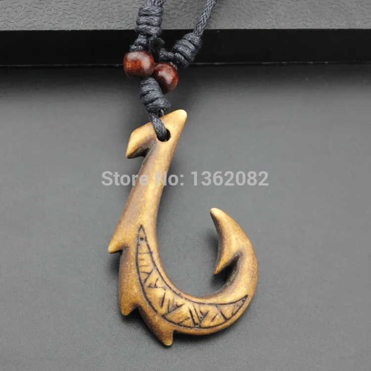 

Imitation Yak Bone Carved NZ Maori Matau Fish Hook Pendant Amulet Necklace MN429